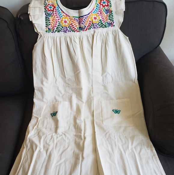 Embroidered long frock with pockets - Picture 6 of 6